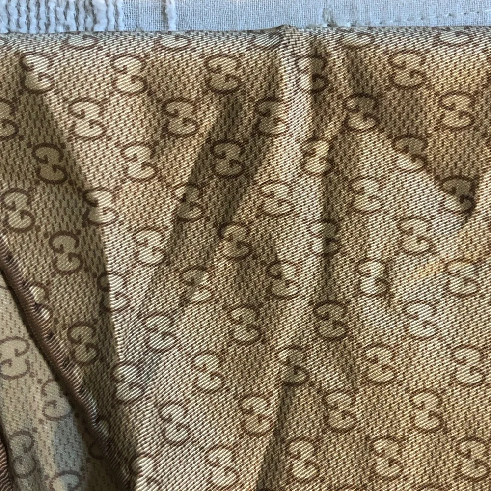 ✨Authentic Vintage Gucci Scarf